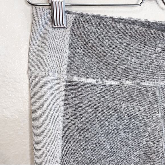 Outdoor Voices Grey Color Block Leggings - Picture 2 of 4